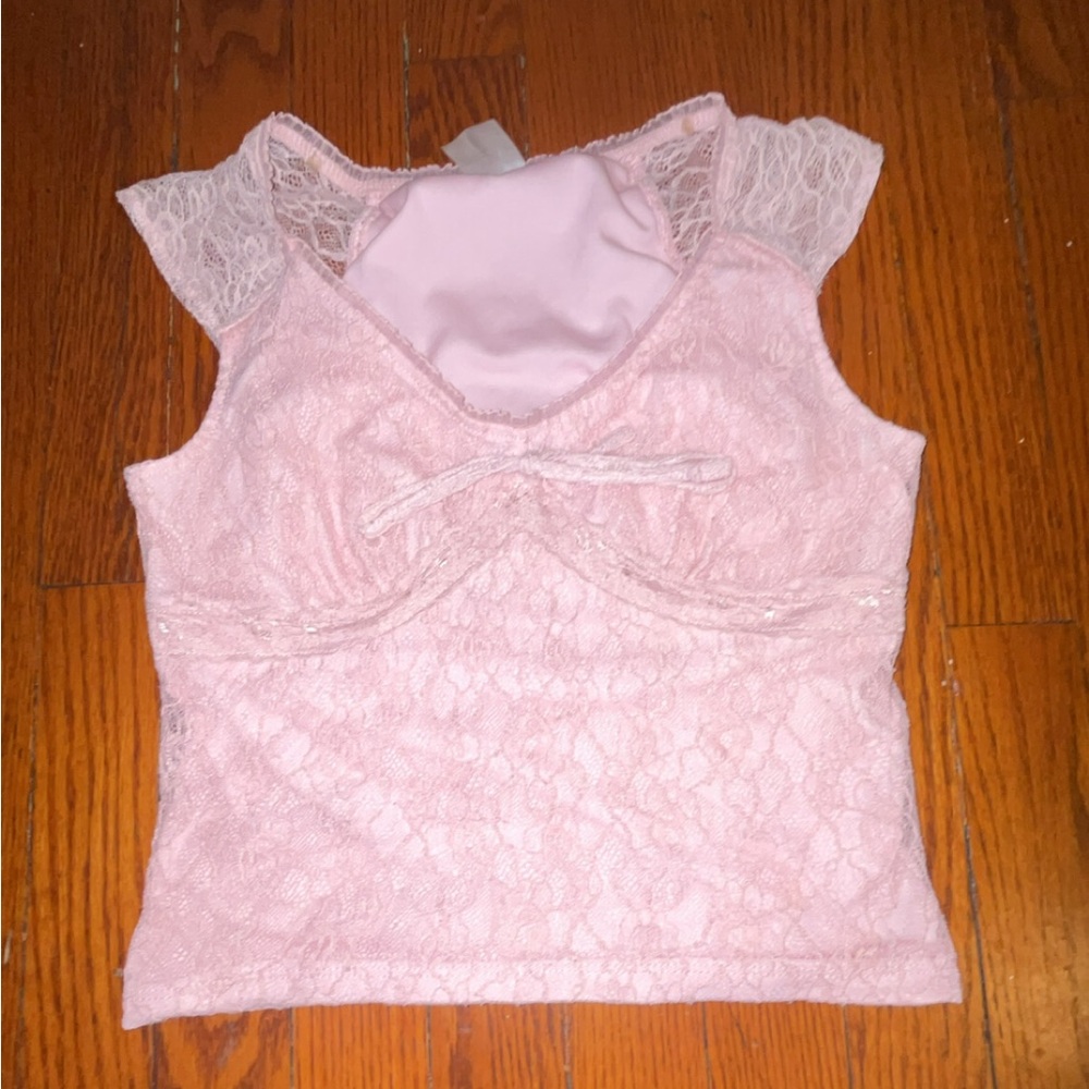 pink lace no boundaries top super cute details with lace bow